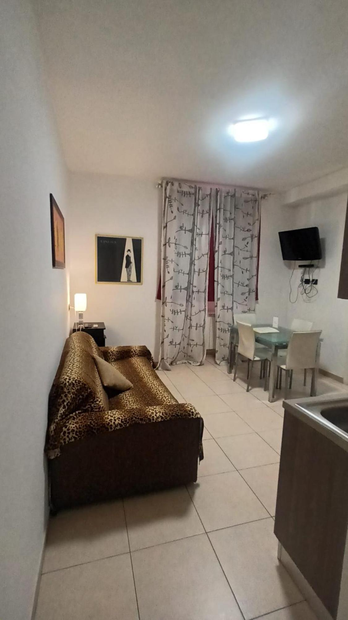 Olimpo Apartments St John In Lateran Rzym Zewnętrze zdjęcie